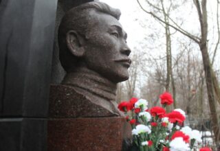 Памятник Кулаковскому установили через 65 лет после выхода соответствующего указа